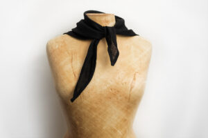 The Elba Scarf Black - Image 2