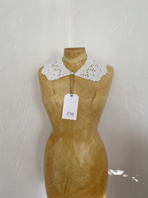 Vintage lace collar