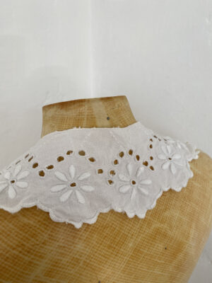 Vintage lace collar - Image 5