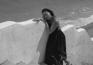 The Elba Scarf Black - Image 3