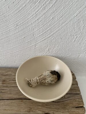 Cream colored ceramic bowl - Image 3