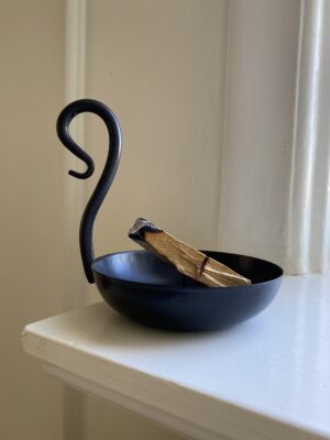 Petite decorative candle holder