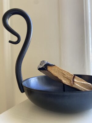 Petite decorative candle holder - Image 2
