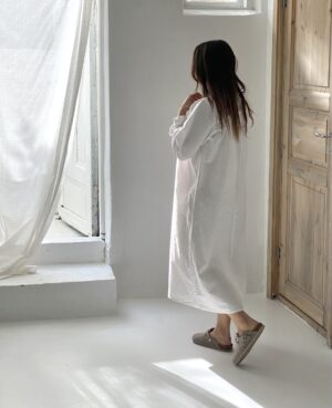 White sleeper dress - Image 8