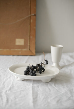 White ceramic serving plate - Image 2