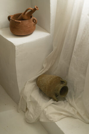 Antique Terracotta pot with handles - Image 4