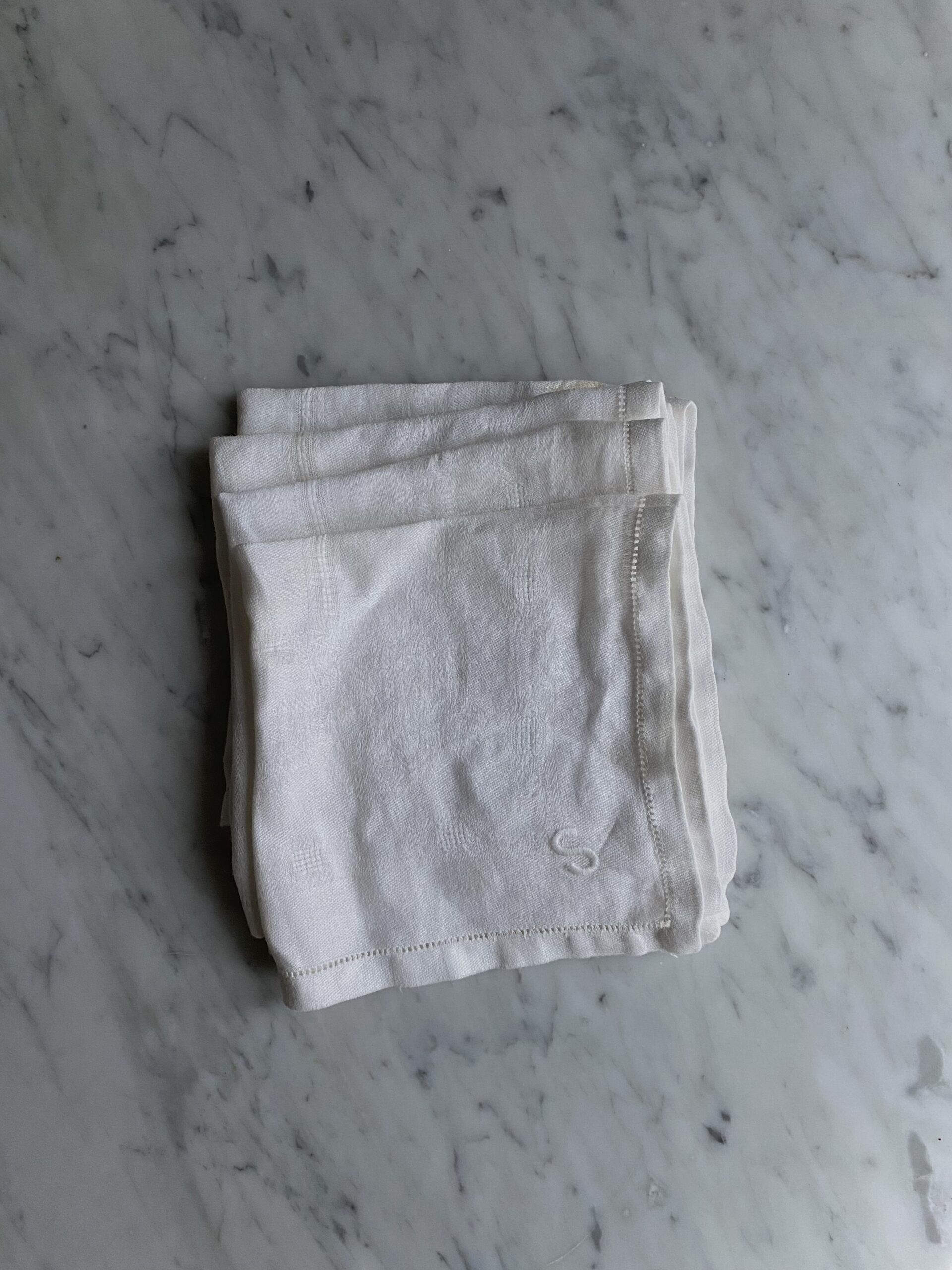 Vintage set of 4 damast napkins