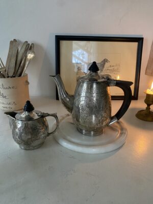 Vintage three-piece silver plated tea set - Image 4