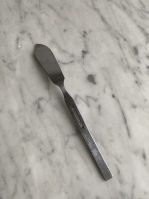 Vintage decorative butter knife - Image 3