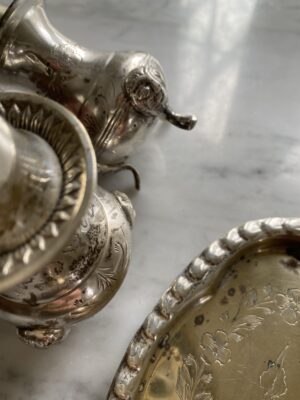 Vintage silver plated salt and Pepper Shaker - Image 5