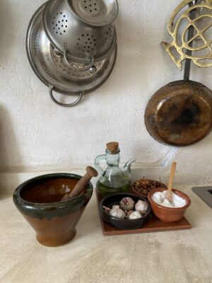 Vintage spanish Mortar & Pestle Caramel Glazed - Image 5