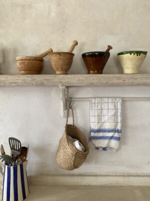 Vintage spanish Mortar & Pestle Caramel Glazed - Image 2