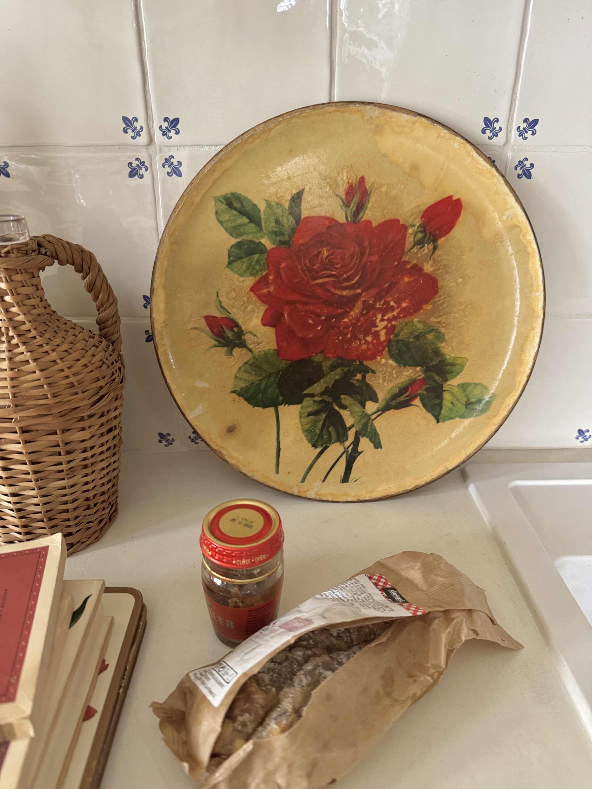 Vintage rose patterned tray