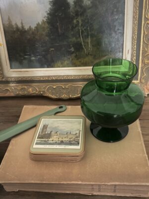 Emerald Green decorative Glass vase - Image 2