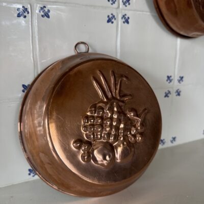 Copper adornement pineapple