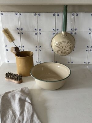 Enamelled bowl - Image 3