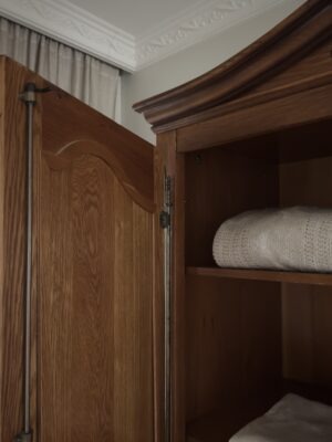 French Oak Linen Cabinet - Closet 1900 - Image 9