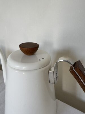 Enamel Pouring Kettle - Image 4