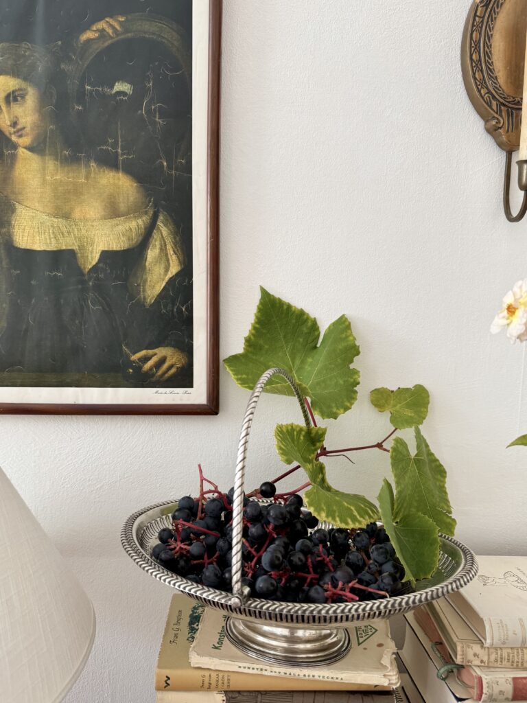 How to Decorate with Antique Furniture in a Modern Home