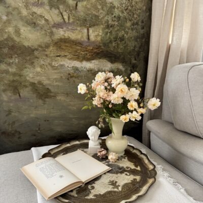 Vintage Italian Florentine tray with Brown, creme, dark green and gold.
