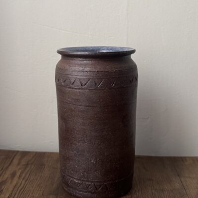 Utensil jar stoneware, glaced Kitchen utensils Pot. Rustic Cottage Kitchen Jar, perfect for storing kitchen utensils. Signed Bengt Harald Wall. Swedish ceramic born in Lund 18 May 1914, working years 1956-1966.