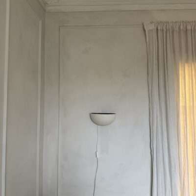 Vintage vägglampa postmedernistisk. Fullt fungerande.